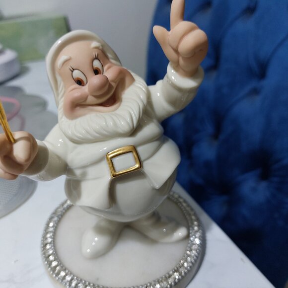 LENOX A Serenade For Snow White HAPPY Collectible Figurine Beautiful Decor - Picture 5 of 10